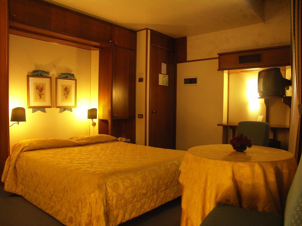 Hotel Duse Asolo Buitenkant foto